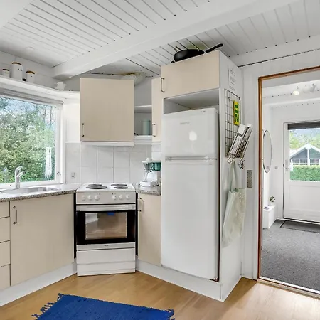 Holiday home Cozy In Hemmet With Kitchen Falen