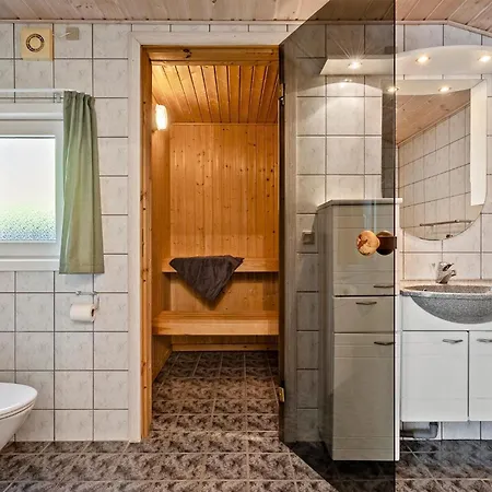 Three-bedroom In Hemmet * Hemmet