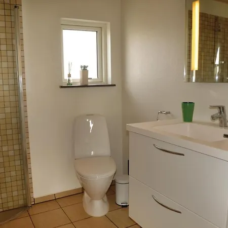 Three-bedroom In Hemmet Hemmet