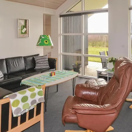 Three-bedroom In Hemmet *