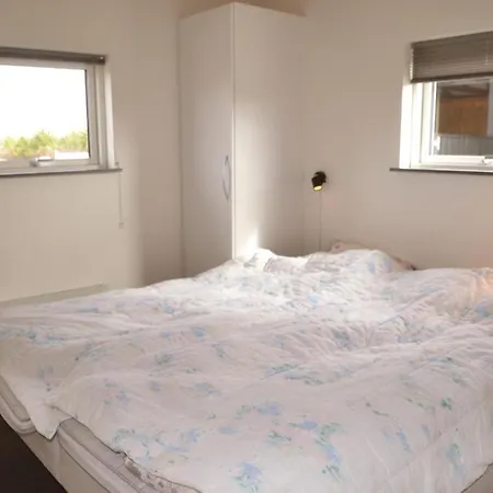 Beach Front Home In Hemmet With Wifi *
