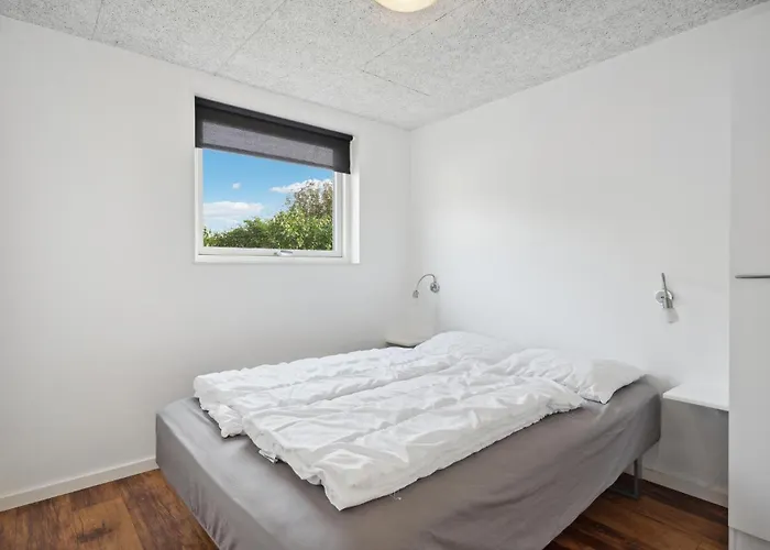 Holiday home Three-bedroom In Hemmet