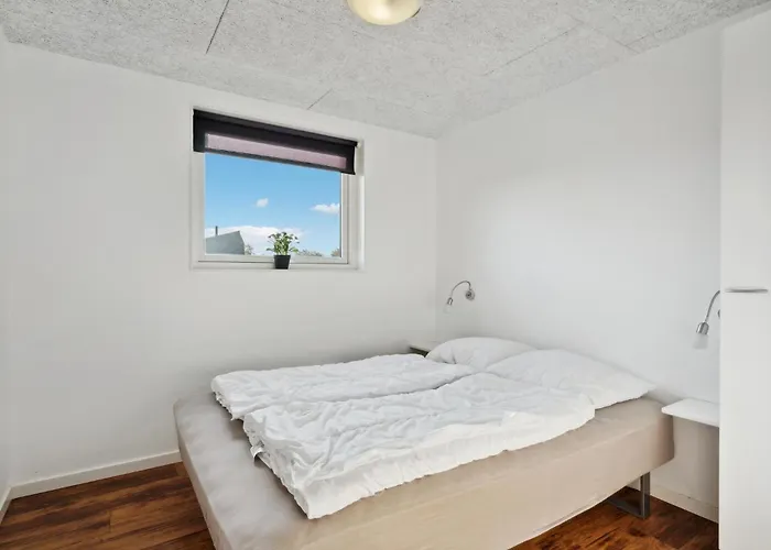 Holiday home Three-bedroom In