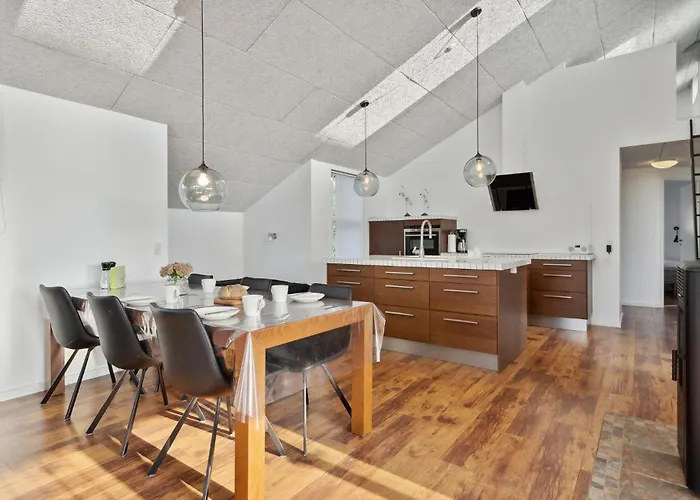 Holiday home Three-bedroom In Hemmet