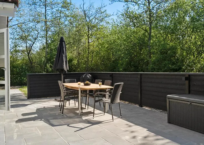 Three-bedroom In Holiday home Hemmet