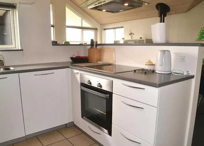 Holiday home Three-bedroom In Hemmet